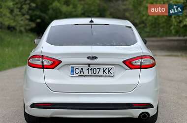 Седан Ford Fusion 2014 в 