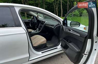Седан Ford Fusion 2014 в 