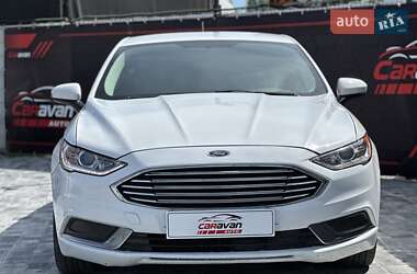 Седан Ford Fusion 2018 в 
