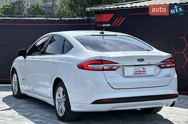 Седан Ford Fusion 2018 в 