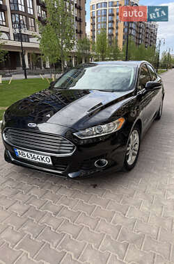 Седан Ford Fusion 2015 в 
