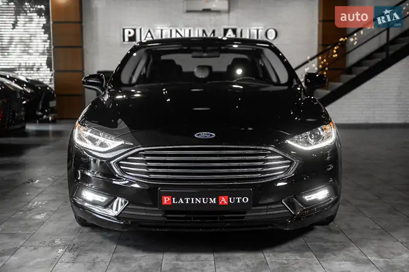Седан Ford Fusion 2016 в 