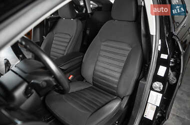 Седан Ford Fusion 2016 в 