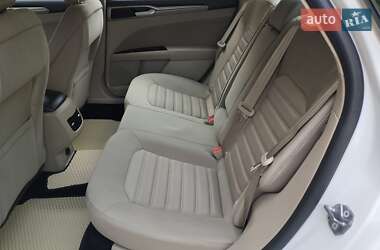 Седан Ford Fusion 2018 в 