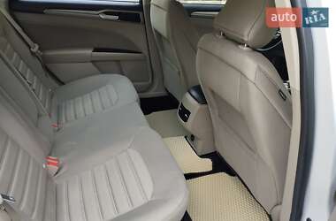Седан Ford Fusion 2018 в 