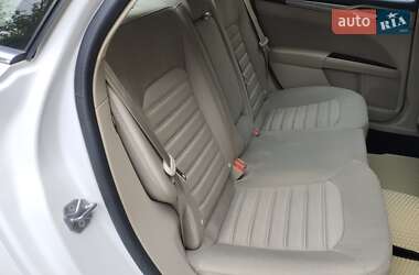 Седан Ford Fusion 2018 в 