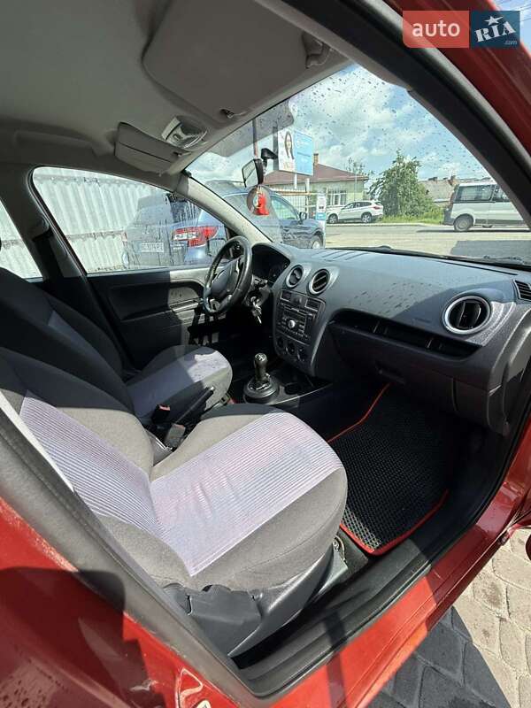 Хетчбек Ford Fusion 2008 в Львові