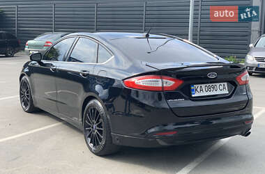 Седан Ford Fusion 2015 в 