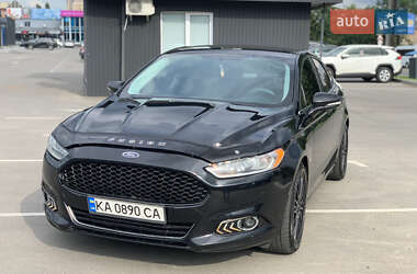 Седан Ford Fusion 2015 в 