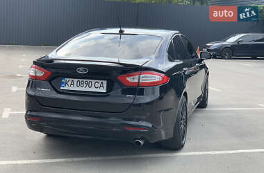 Седан Ford Fusion 2015 в 