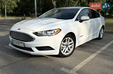 Седан Ford Fusion 2016 в 