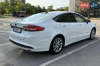Седан Ford Fusion 2016 в 