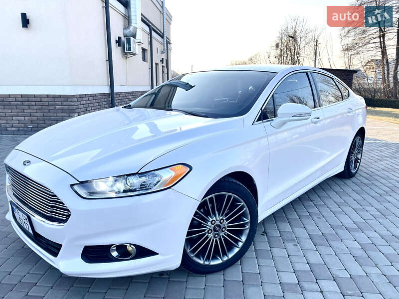 Седан Ford Fusion 2014 в Черновцах