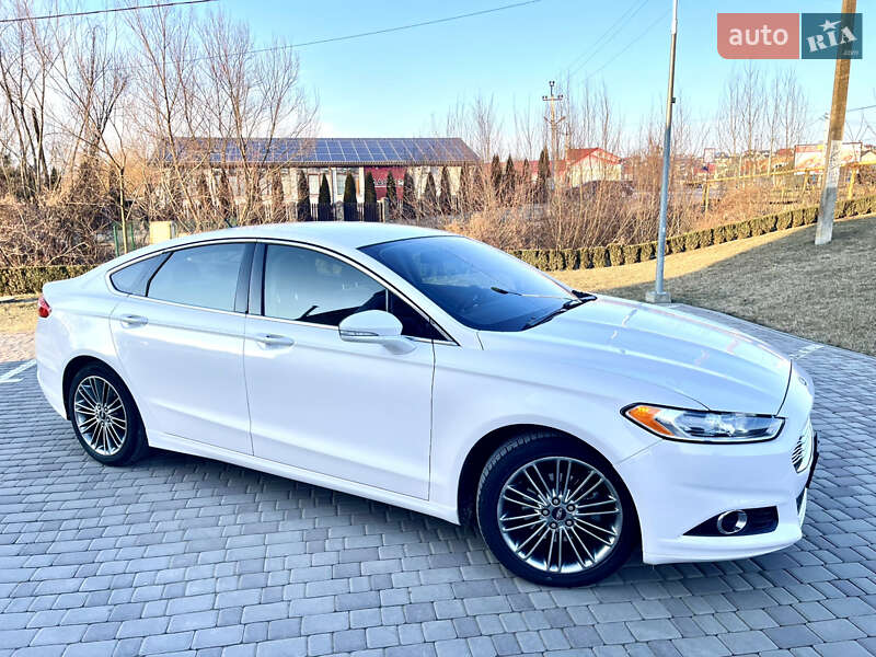 Седан Ford Fusion 2014 в Черновцах