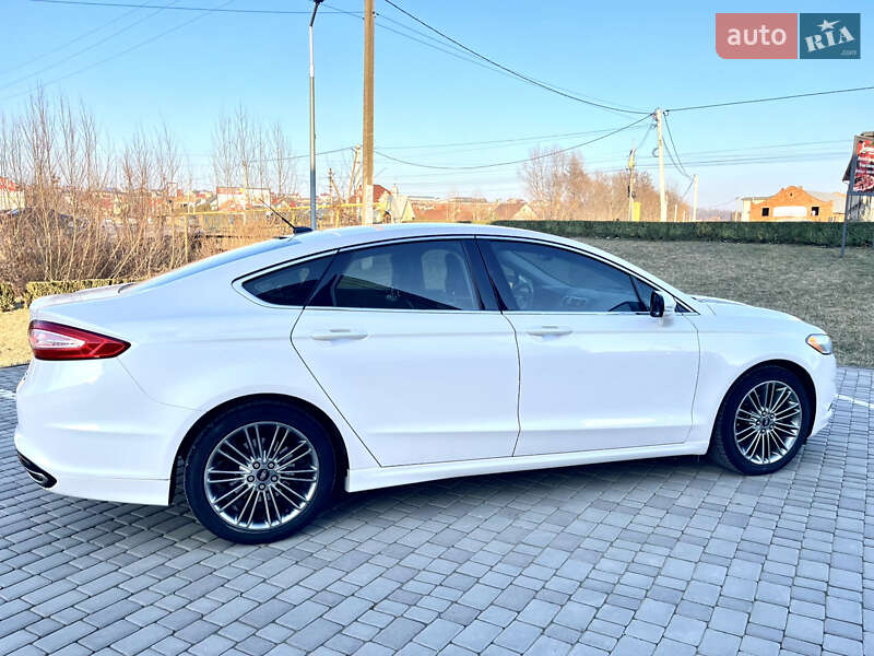 Седан Ford Fusion 2014 в Черновцах