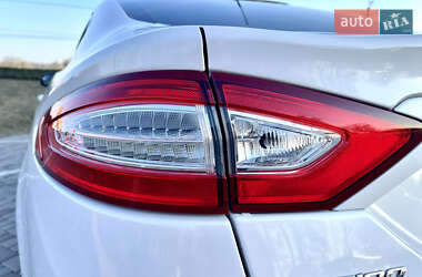 Седан Ford Fusion 2014 в 