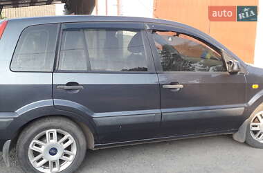 Хэтчбек Ford Fusion 2008 в 
