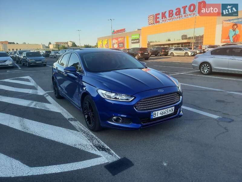 Седан Ford Fusion 2015 в 
