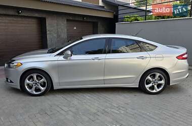 Седан Ford Fusion 2013 в 