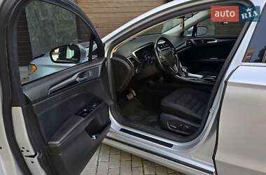 Седан Ford Fusion 2013 в 