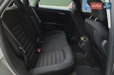 Седан Ford Fusion 2013 в 