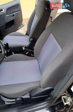 Хэтчбек Ford Fusion 2008 в 