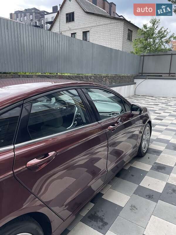 Седан Ford Fusion 2015 в Ирпене