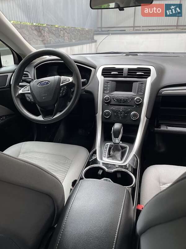 Седан Ford Fusion 2015 в Ирпене