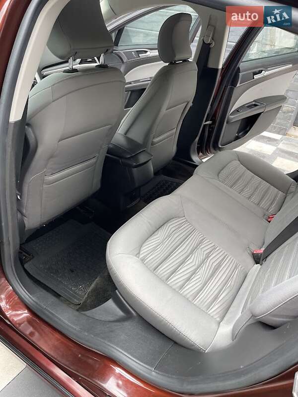 Седан Ford Fusion 2015 в Ирпене