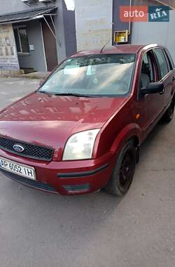 Хэтчбек Ford Fusion 2003 в 