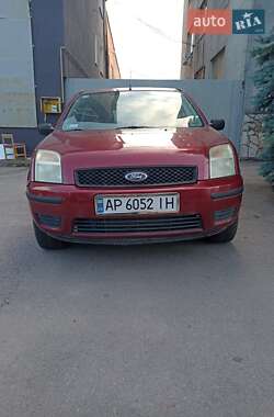 Хэтчбек Ford Fusion 2003 в 