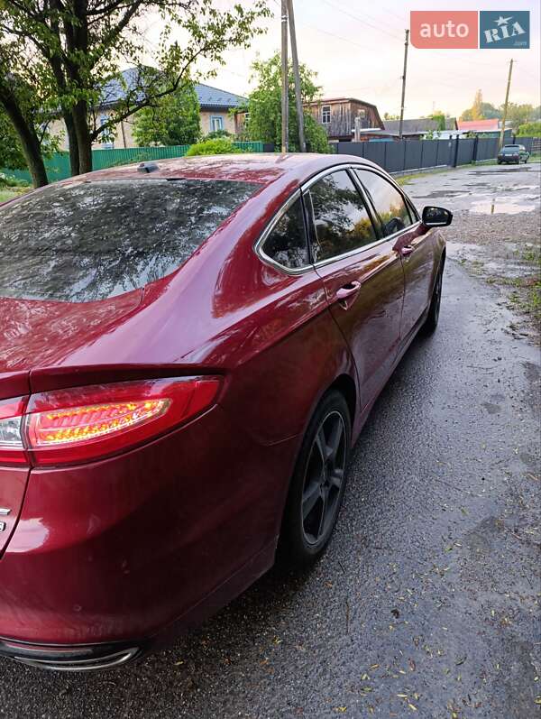 Седан Ford Fusion 2015 в Киеве фото 2 Седан Ford Fusion 2015 в Киеве
