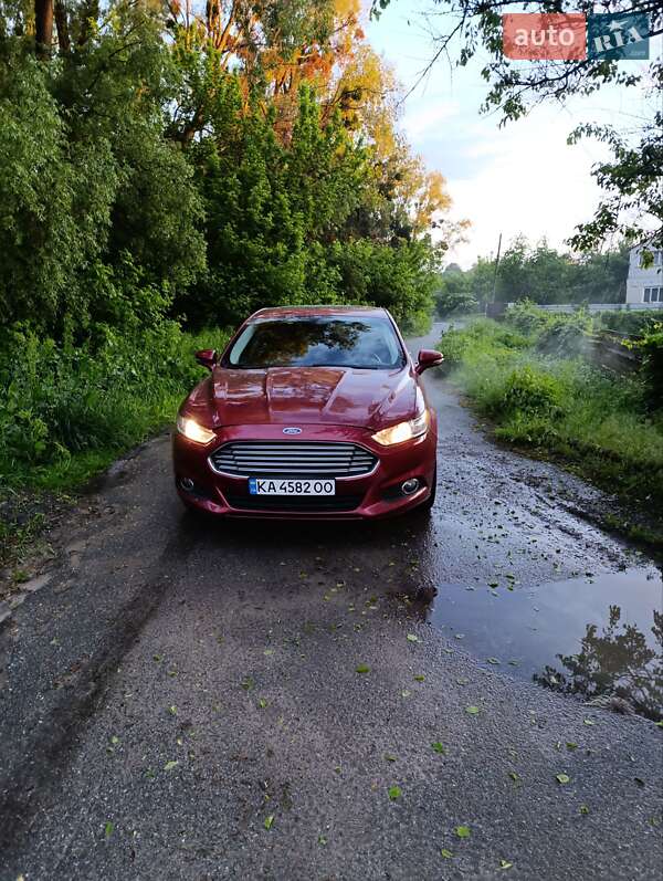 Седан Ford Fusion 2015 в Киеве фото 4 Седан Ford Fusion 2015 в Киеве