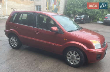 Хэтчбек Ford Fusion 2011 в 