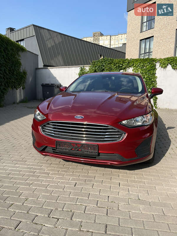 Седан Ford Fusion 2019 в Рівному