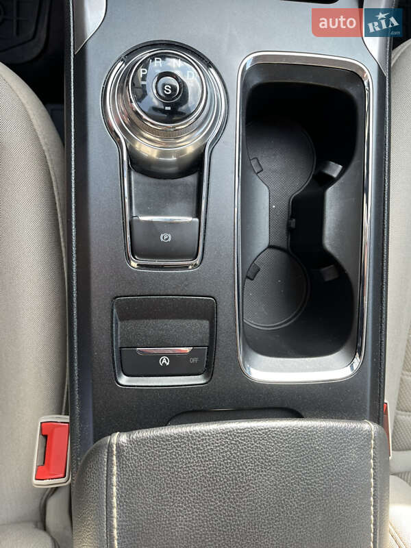 Седан Ford Fusion 2019 в Рівному