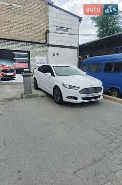 Седан Ford Fusion 2015 в Львове