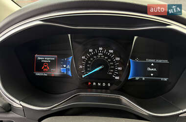 Седан Ford Fusion 2016 в 