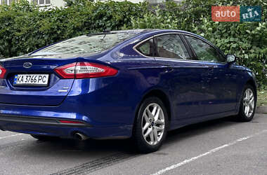 Седан Ford Fusion 2013 в 