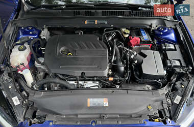 Седан Ford Fusion 2013 в 