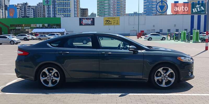Седан Ford Fusion 2014 в Одесі