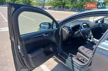 Седан Ford Fusion 2014 в 