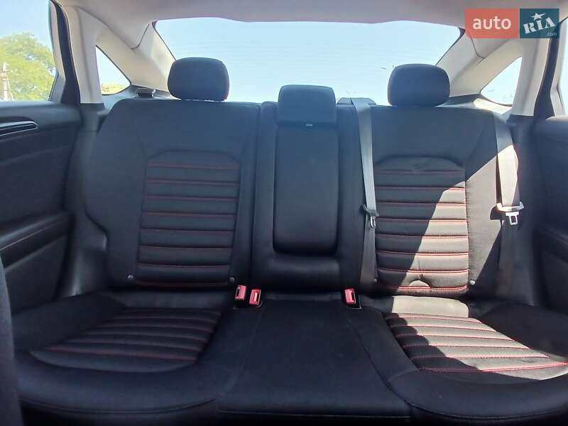 Седан Ford Fusion 2014 в Одесі