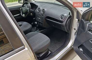 Хэтчбек Ford Fusion 2008 в 