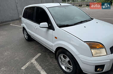 Хетчбек Ford Fusion 2011 в 