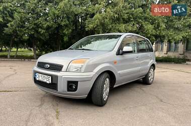 Хэтчбек Ford Fusion 2011 в 