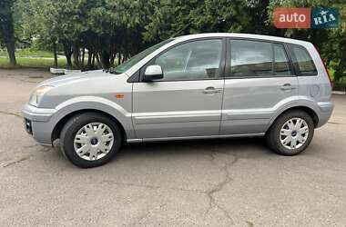 Хэтчбек Ford Fusion 2011 в 