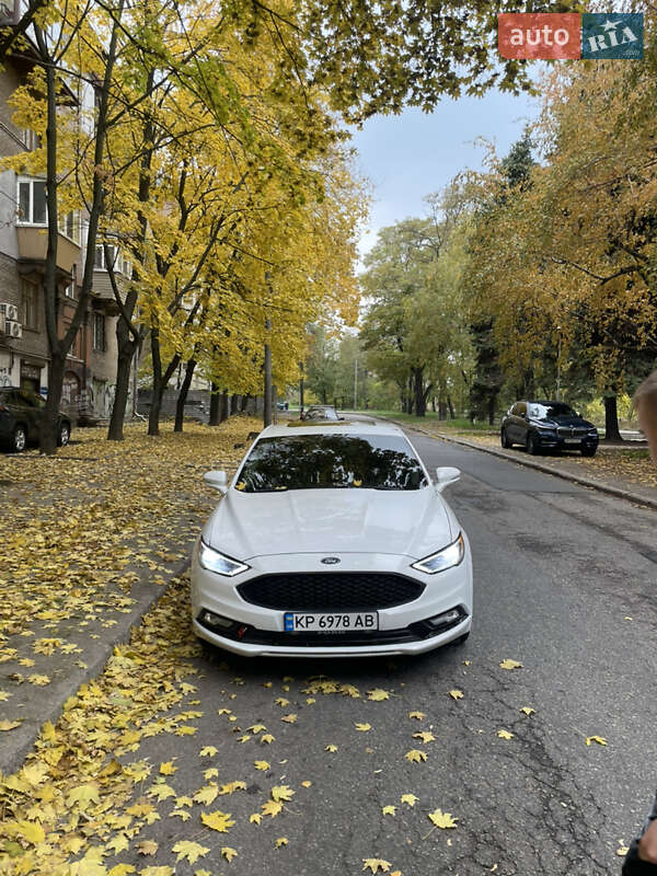 Ford Fusion 2017