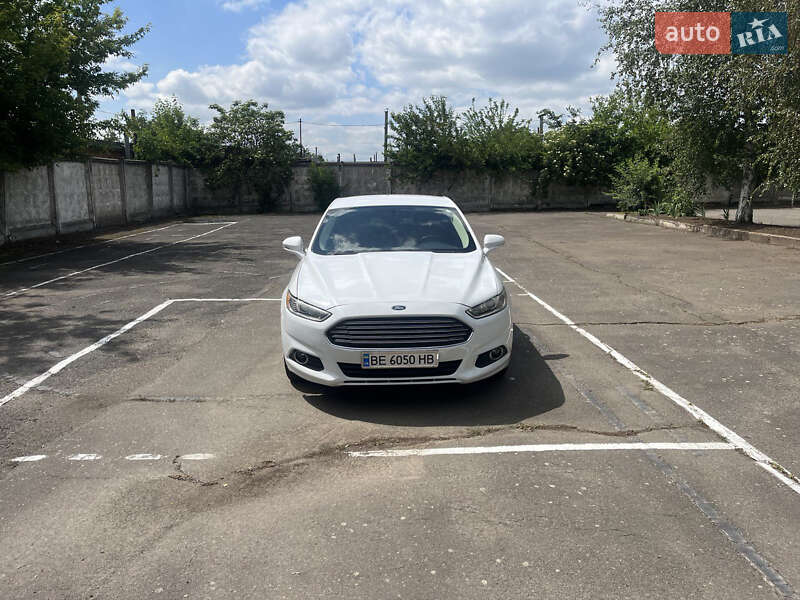 Седан Ford Fusion 2014 в Первомайську