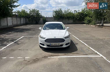 Седан Ford Fusion 2014 в 